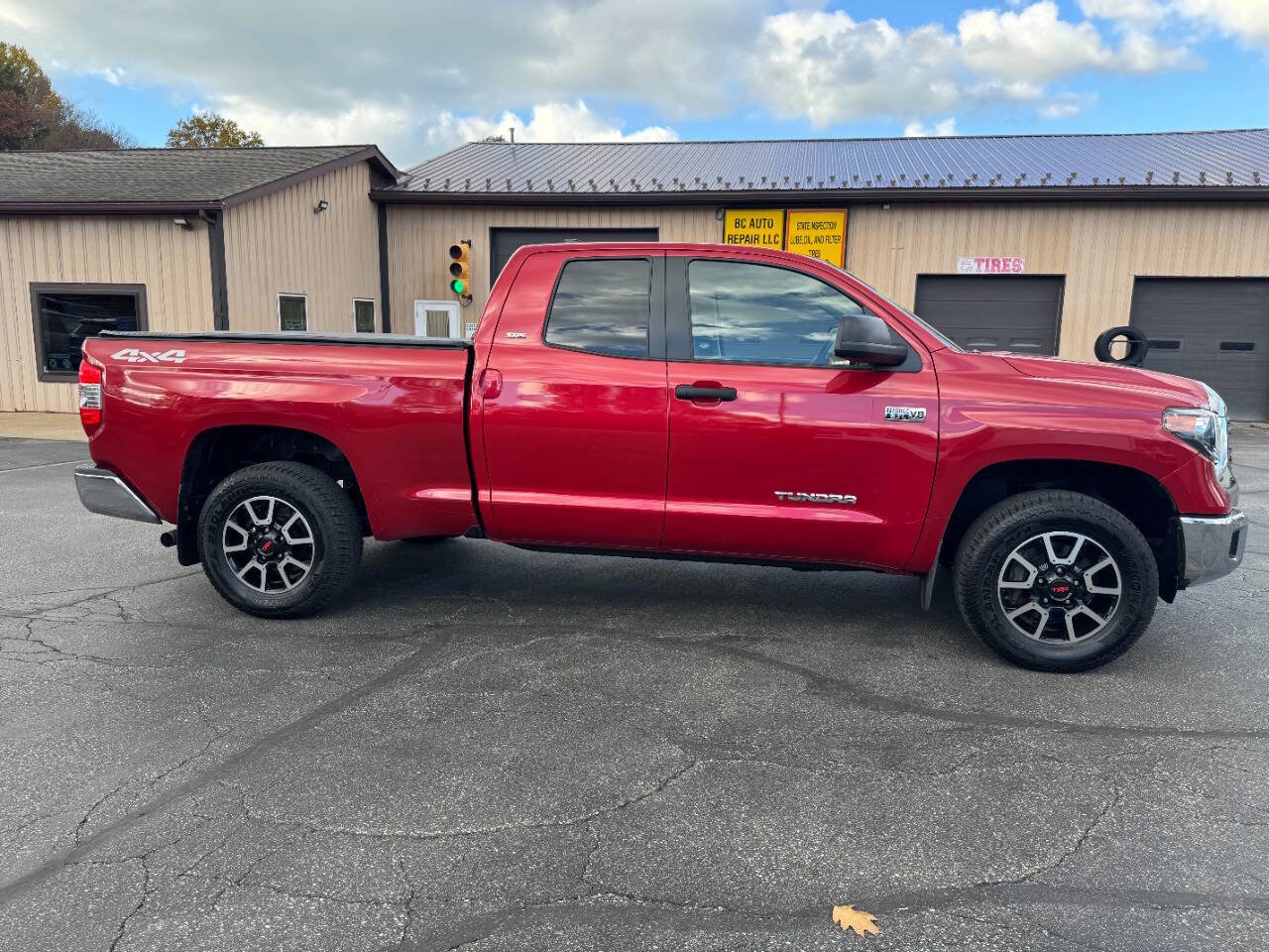 Used 2021 Toyota Tundra SR5 image 2