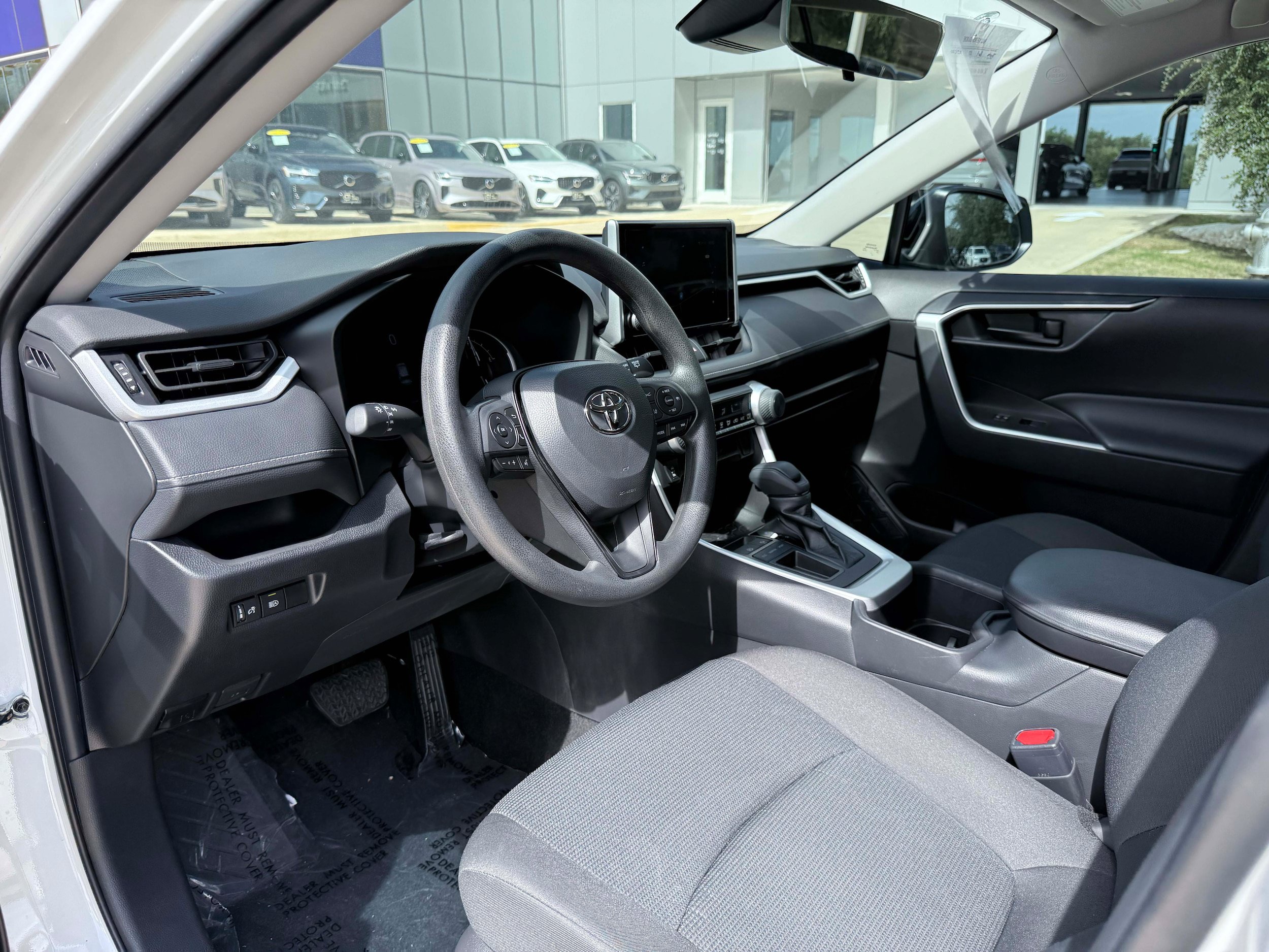Used 2023 Toyota RAV4 LE FWD image 12