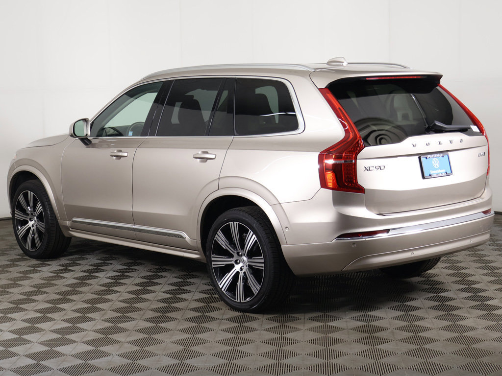 Used 2024 Volvo XC90 B5 Plus AWD/4WD image 14