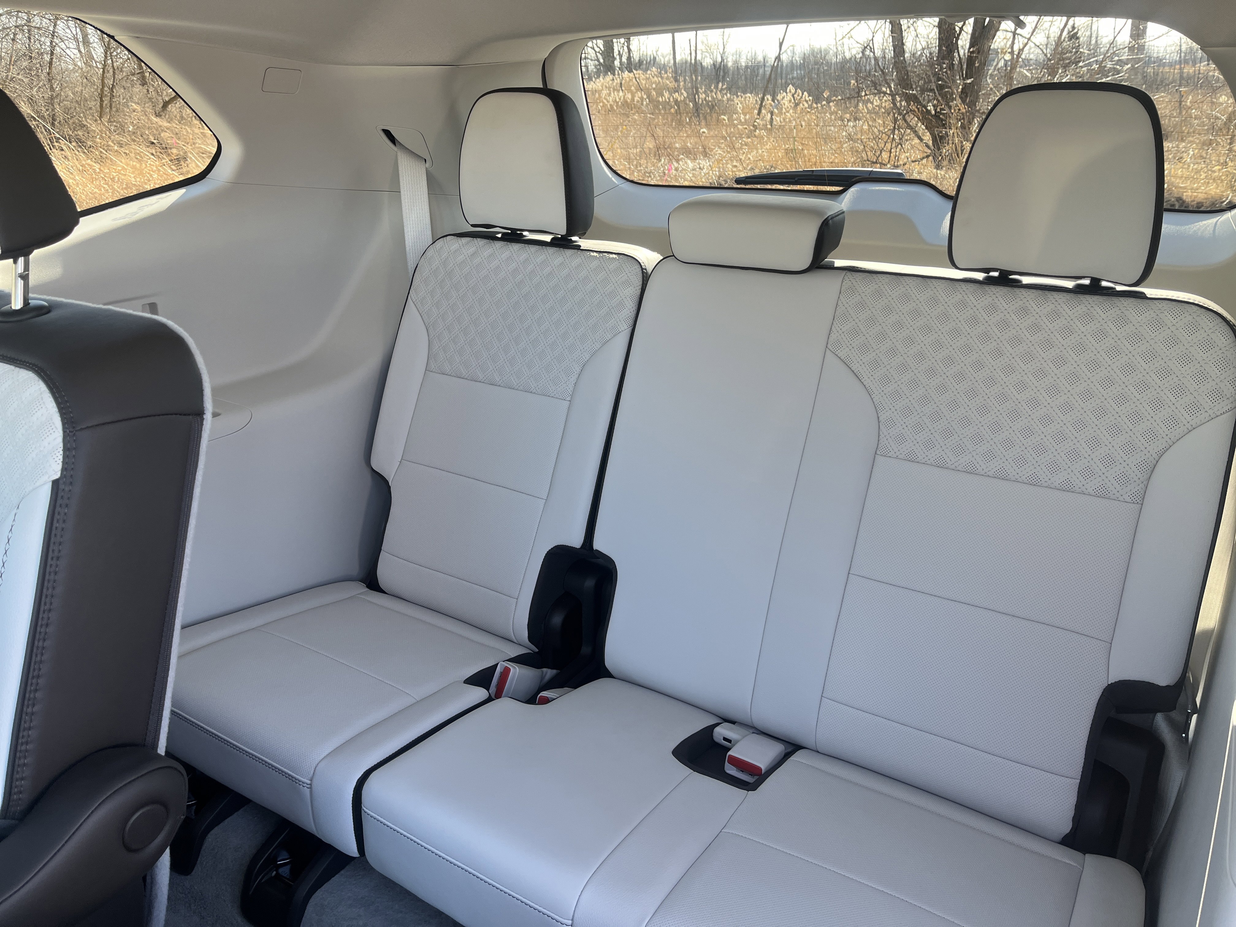 Used 2025 GMC Acadia Denali image 14