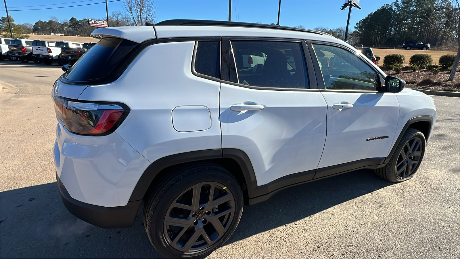 New 2026 Jeep Compass Latitude AWD/4WD image 8