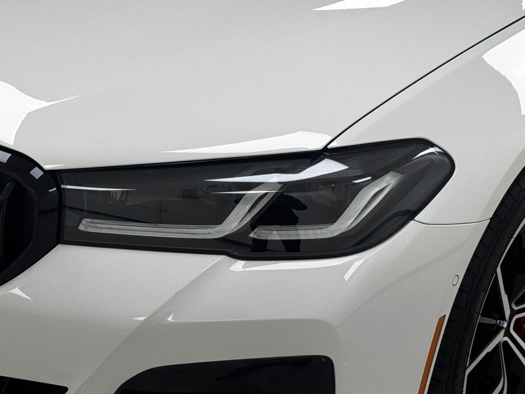 Used 2022 BMW 530i xDrive w/ M Sport Package image 37