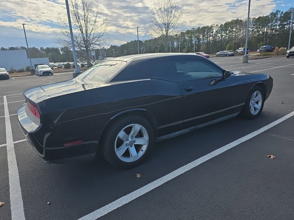 Used 2012 Dodge Challenger SXT image 8