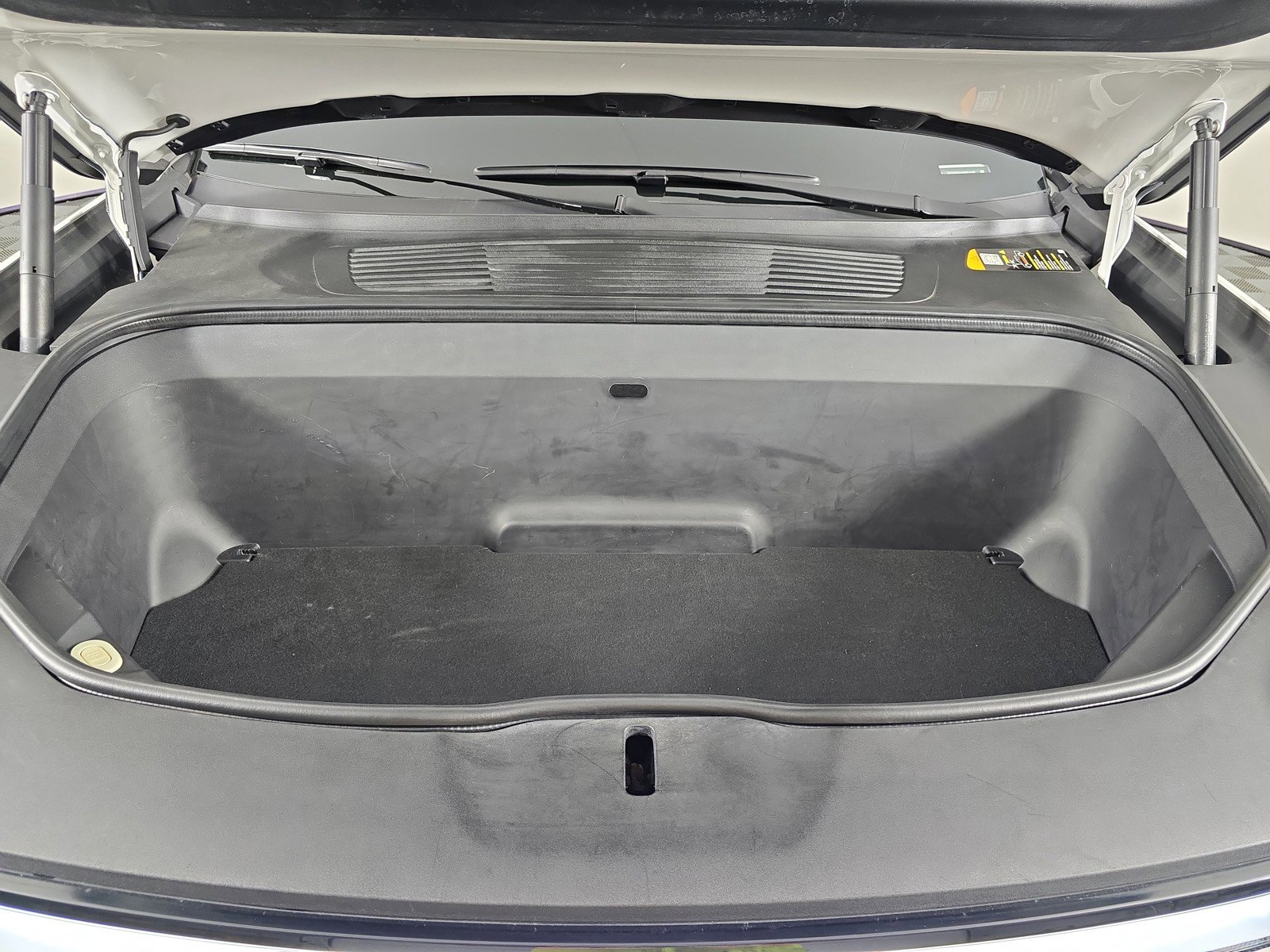 Used 2022 Rivian R1T Adventure image 14