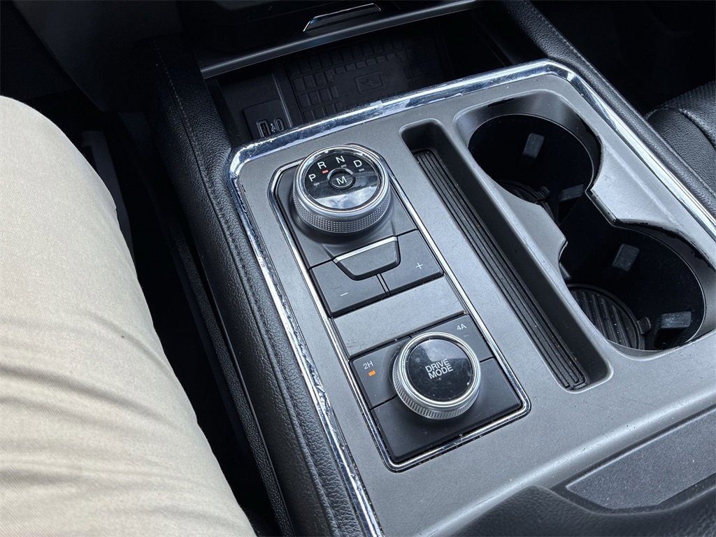 Used 2020 Ford Expedition XLT w/ Equipment Group 202A image 18