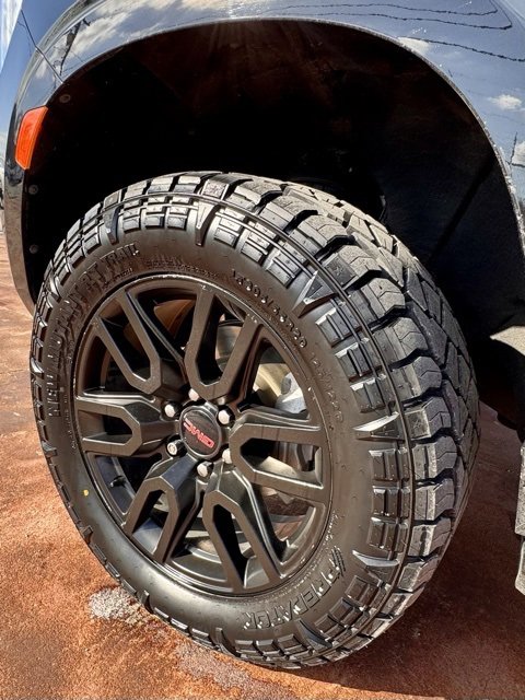 Used 2022 GMC Yukon AT4 image 21