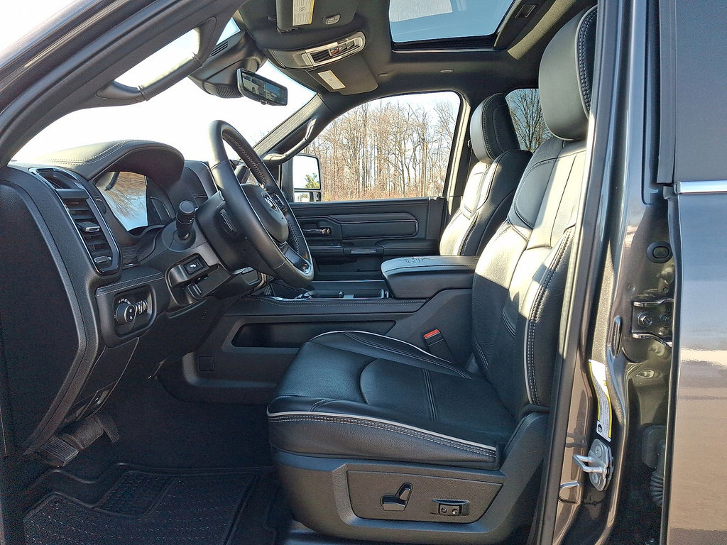 Used 2023 RAM 3500 Limited image 11