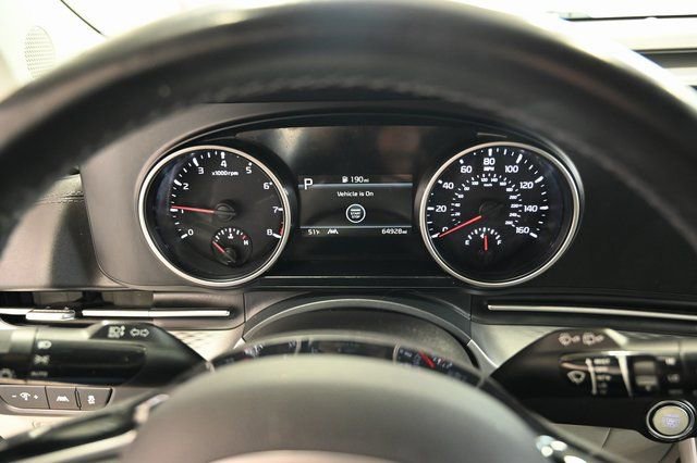 Used 2022 Kia Carnival LX image 30