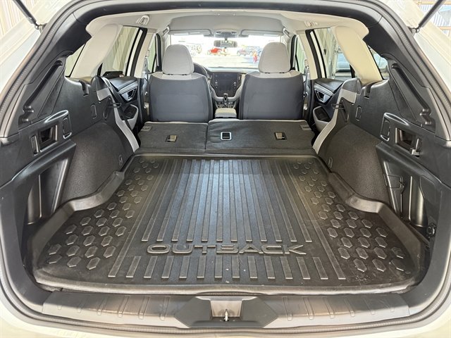 Used 2024 Subaru Outback Premium image 18