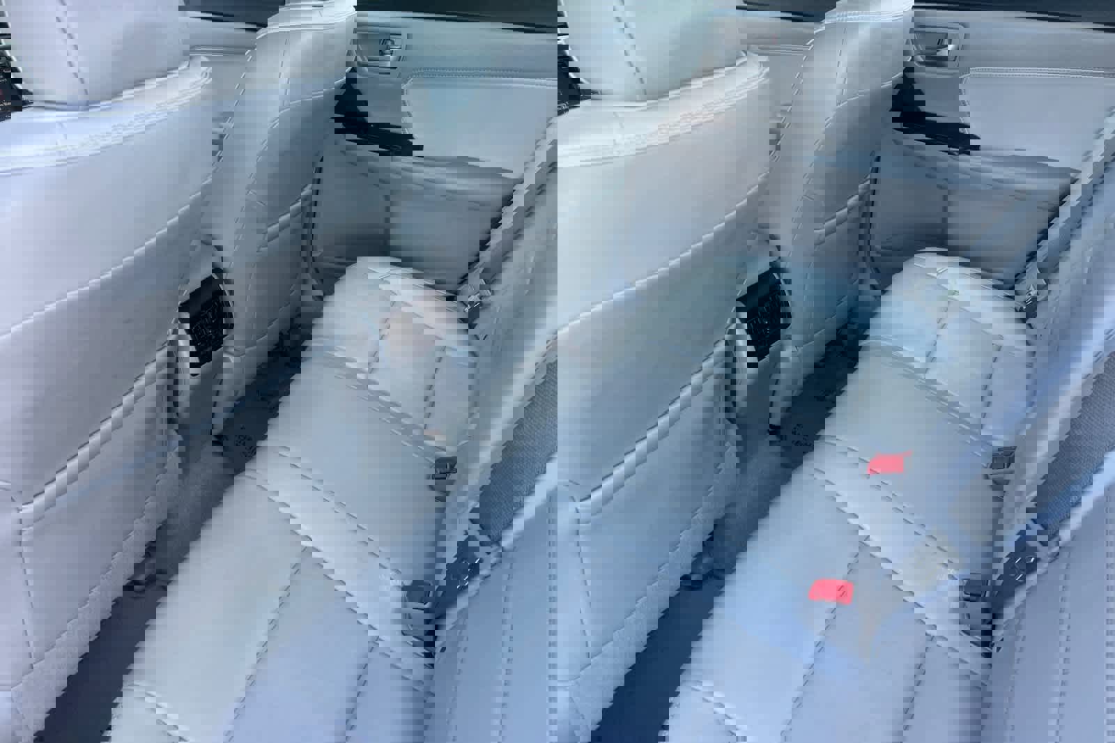 Used 2017 Toyota Camry XLE image 4