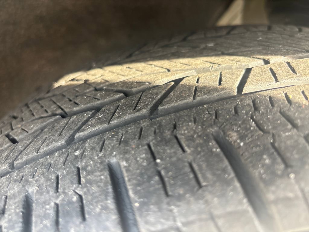 Used 2020 Buick Enclave Essence w/ Sound and Sites Package image 34