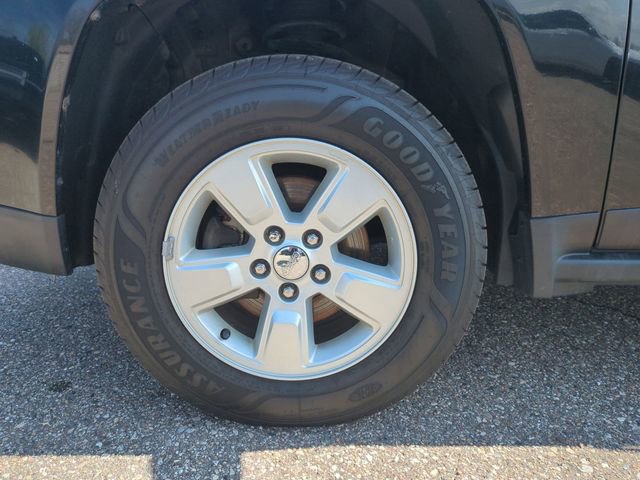 Used 2017 Jeep Compass Latitude FWD image 21