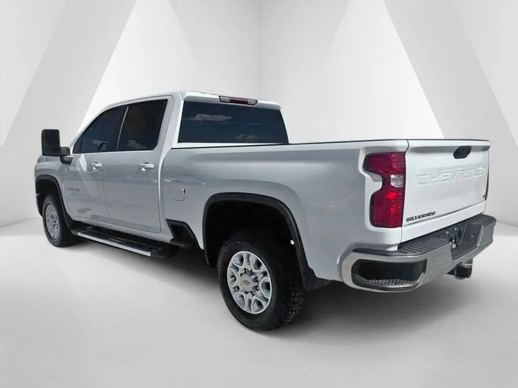 Used 2025 Chevrolet Silverado 2500 LT AWD/4WD image 5