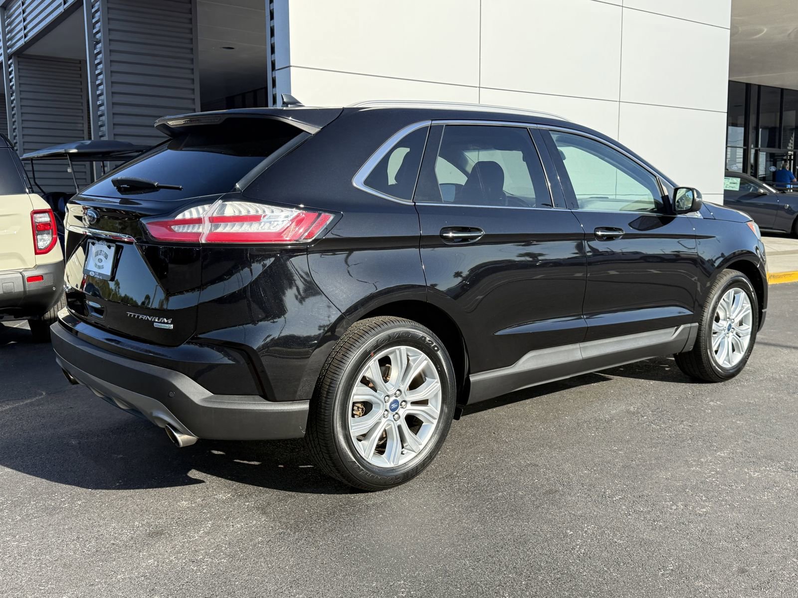 Used 2020 Ford Edge Titanium image 4