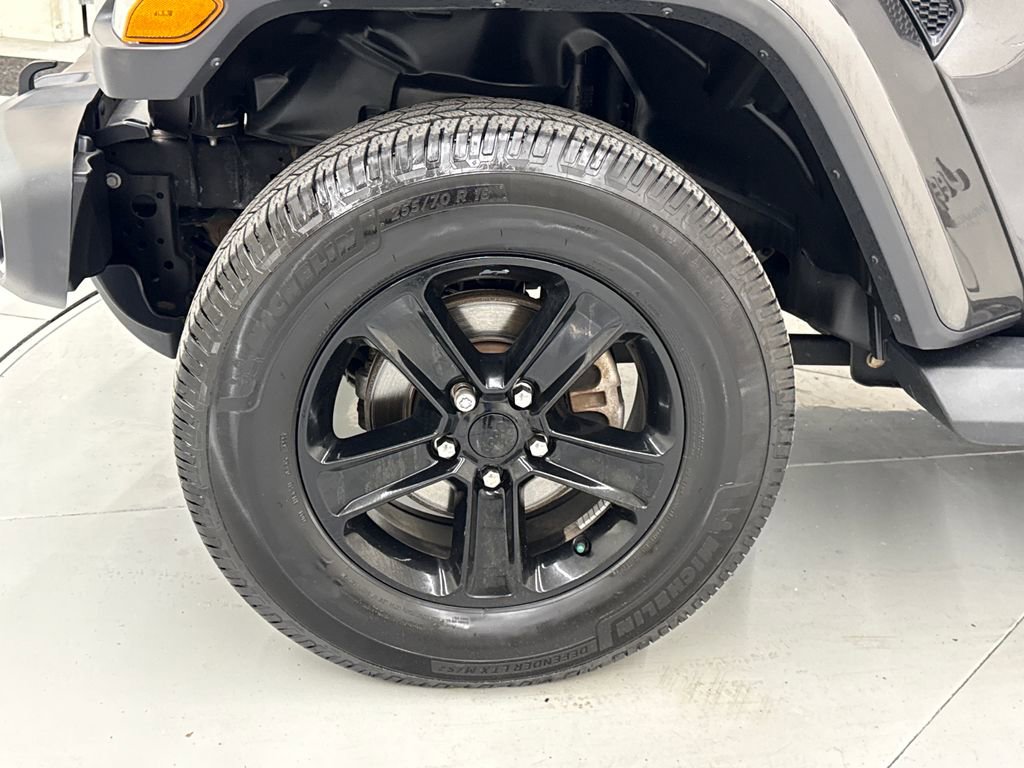 Used 2020 Jeep Wrangler Unlimited Sahara AWD/4WD image 10