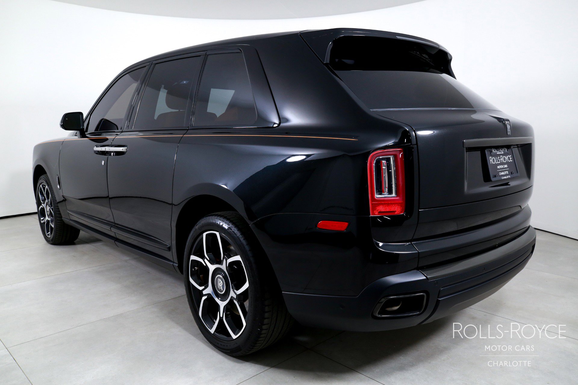 Certified 2023 Rolls-Royce Cullinan Black Badge AWD/4WD image 8