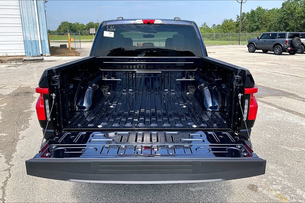 New 2025 Ford F150 Lightning Flash image 25