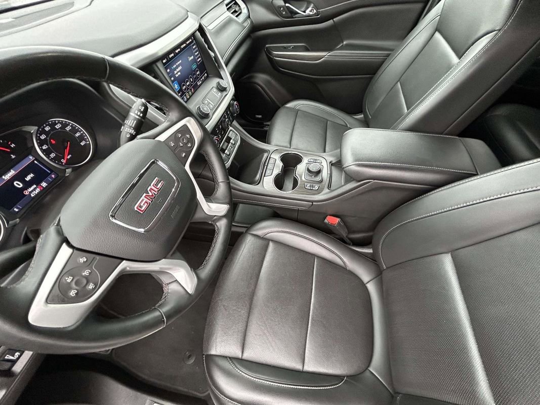 Used 2023 GMC Acadia SLT image 10