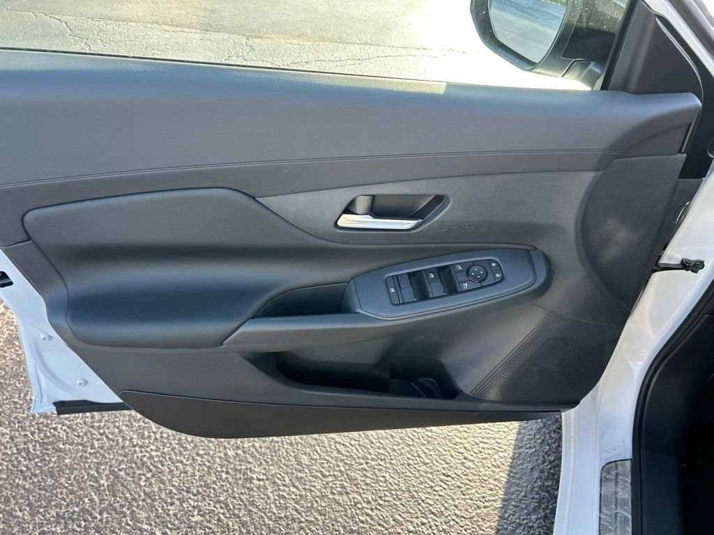 New 2026 Nissan Sentra SV w/ SV Convenience Package FWD image 17