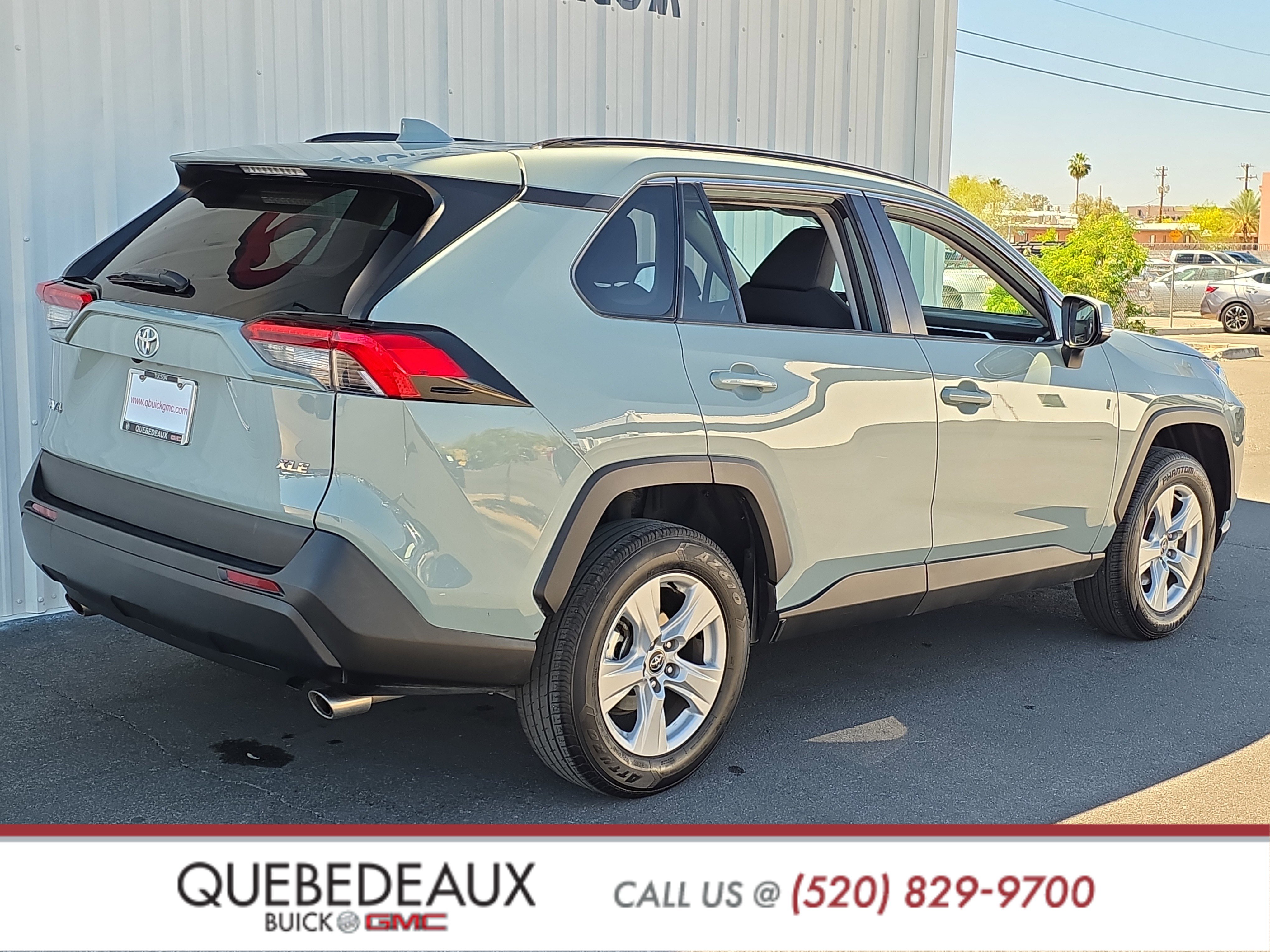Used 2021 Toyota RAV4 XLE image 8