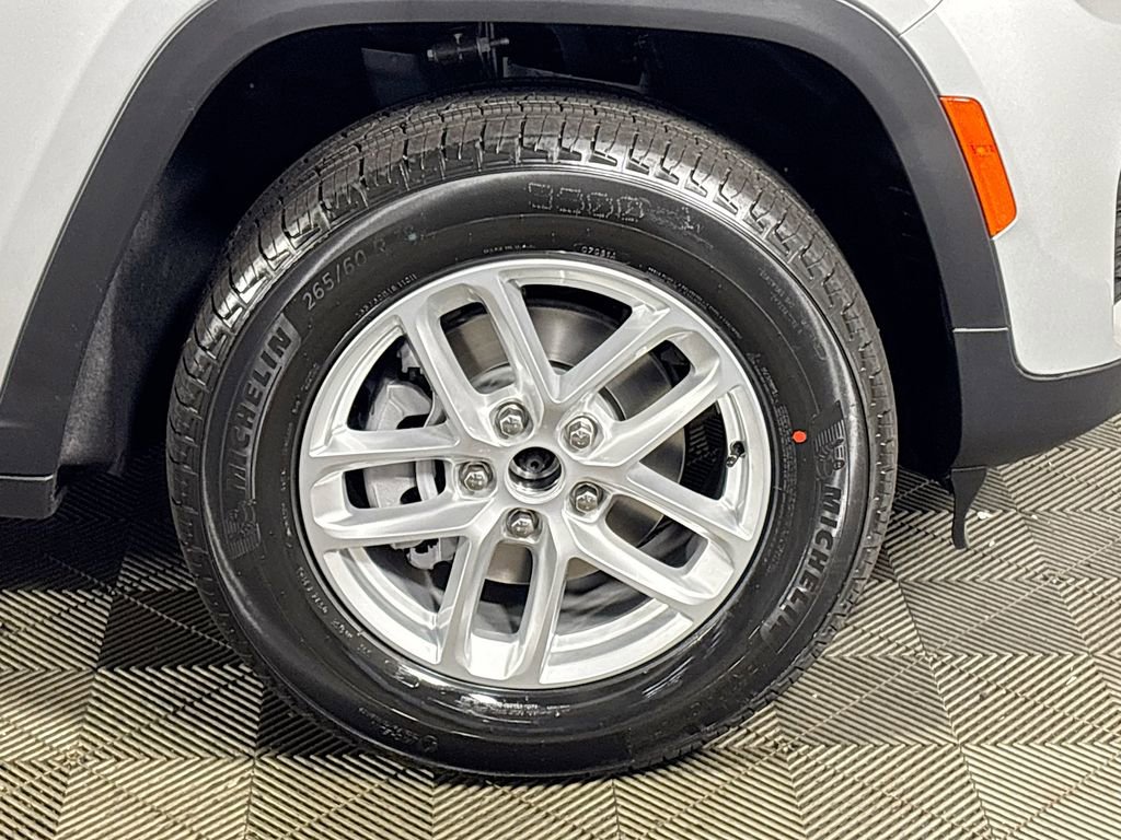 New 2026 Jeep Grand Cherokee Laredo AWD/4WD image 23