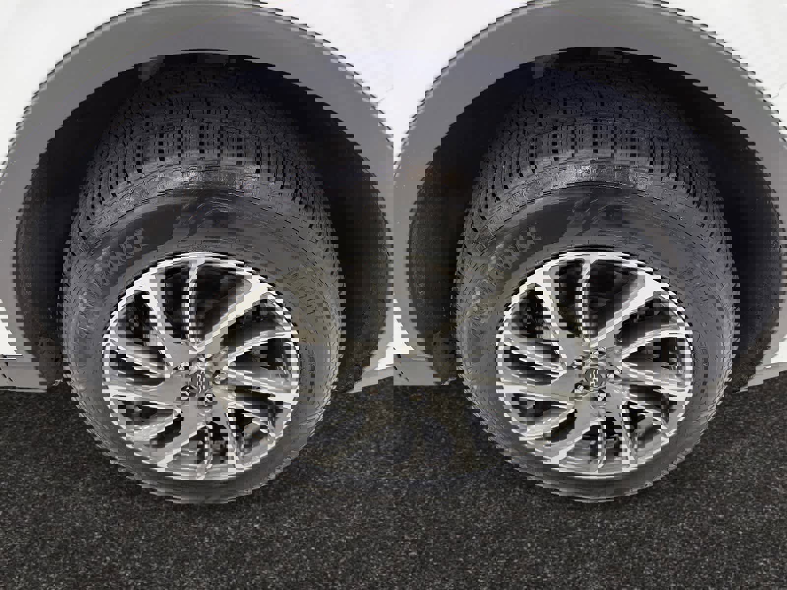 Used 2022 Lincoln Corsair AWD w/ Equipment Group 101A image 9