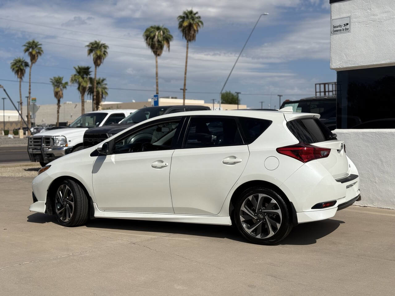 Used 2016 Scion iM image 2