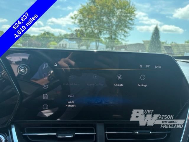 Used 2024 Chevrolet Trax RS w/ Sunroof Package FWD image 18