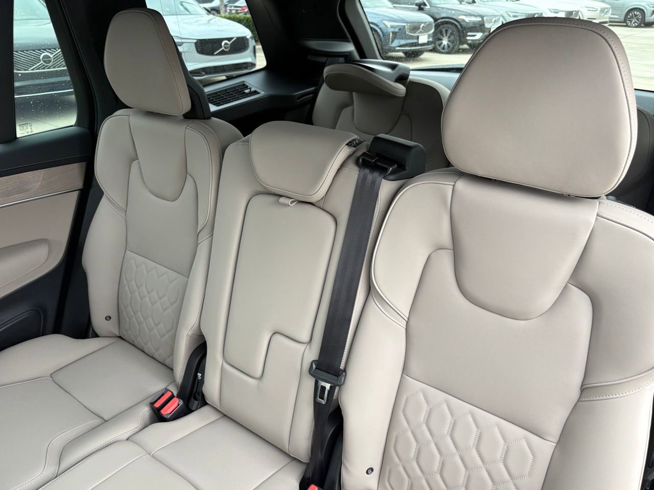 New 2026 Volvo XC90 B6 Plus image 25