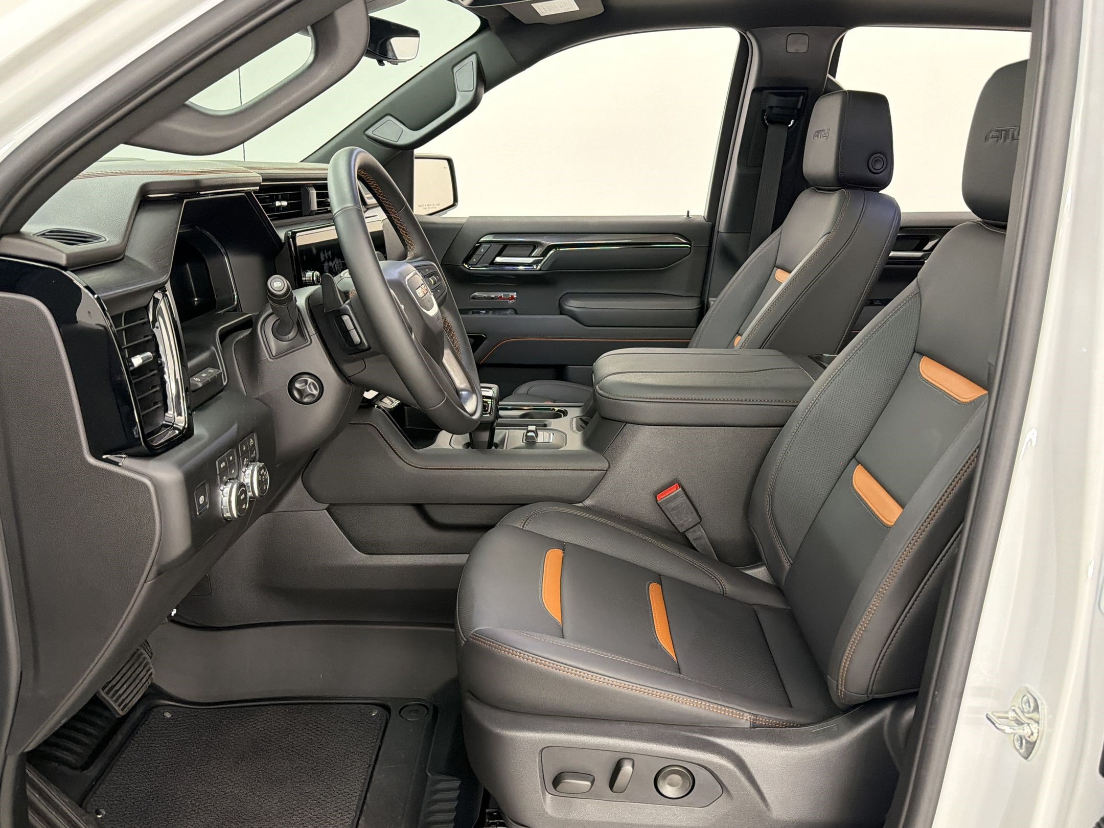 Used 2026 GMC Sierra 1500 AT4 w/ AT4 Premium Package AWD/4WD image 28