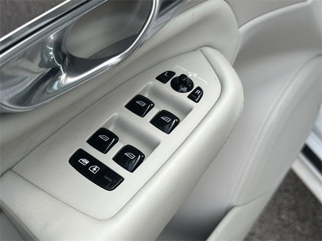 Used 2023 Volvo XC90 T8 Plus w/ Protection Package Premier image 23