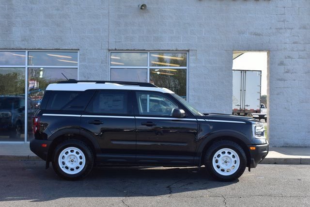New 2025 Ford Bronco Sport Heritage w/ Convenience Package AWD/4WD image 3