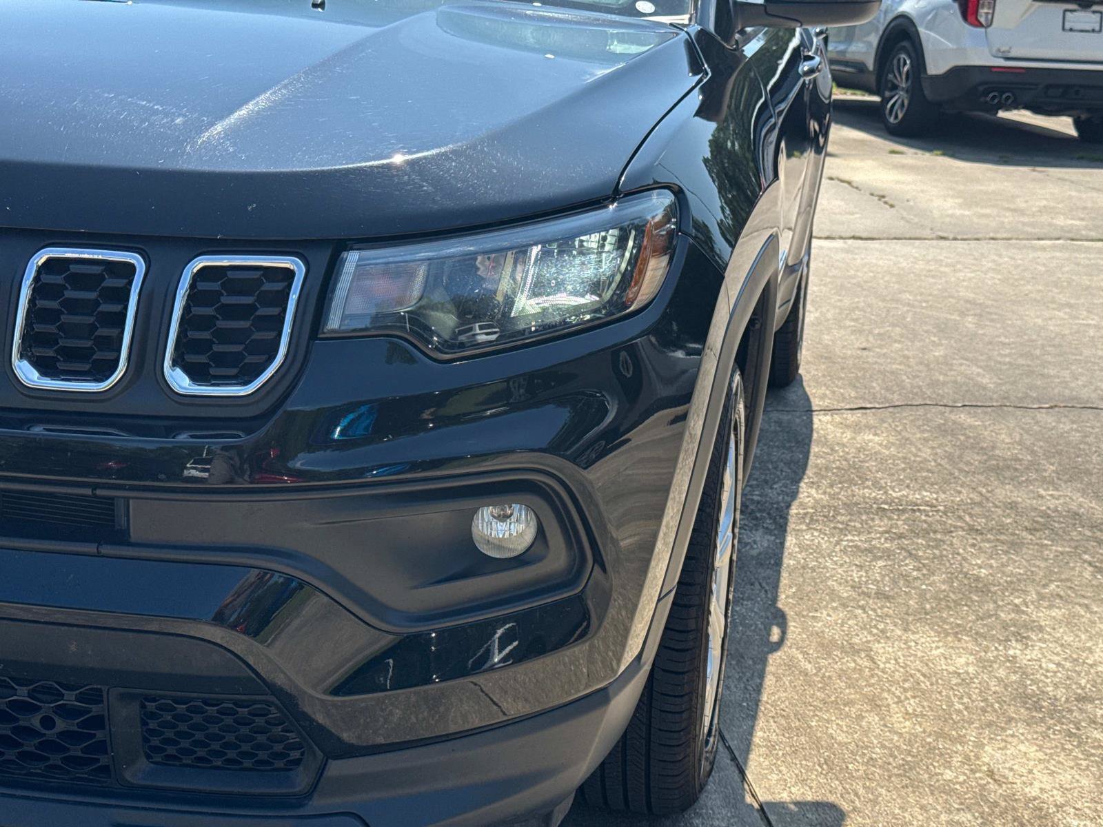 Used 2024 Jeep Compass Latitude AWD/4WD image 9
