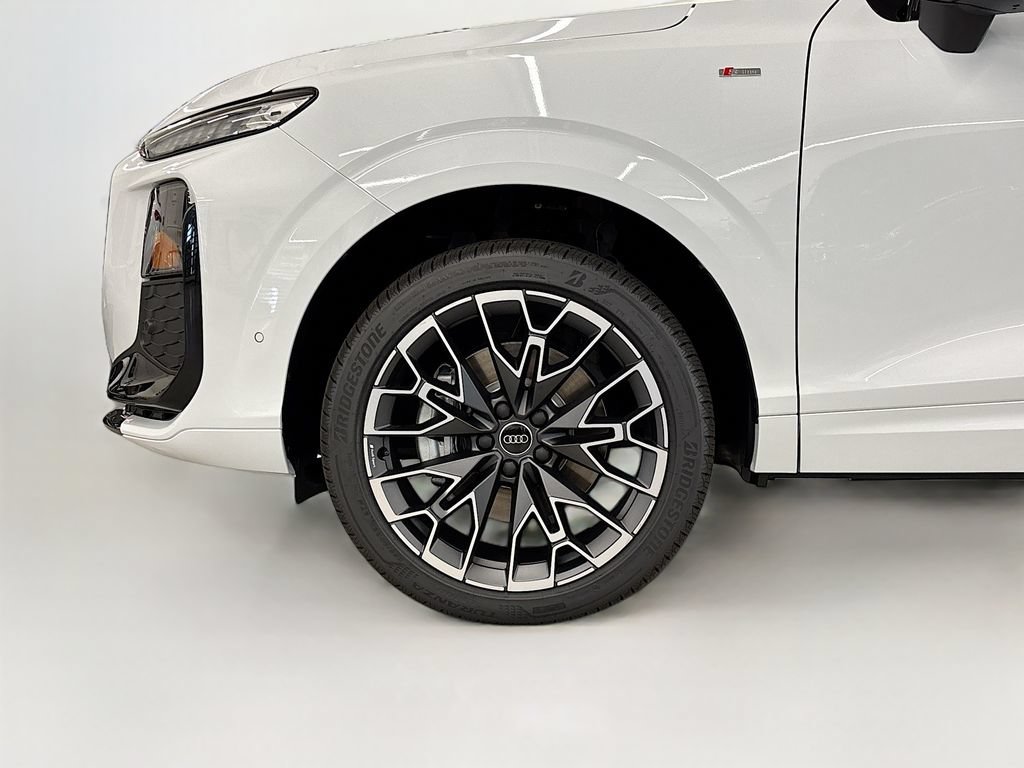 New 2026 Audi Q3 quattro 2.0T AWD/4WD image 24