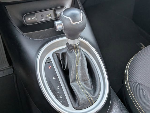 Used 2015 Kia Soul + image 20