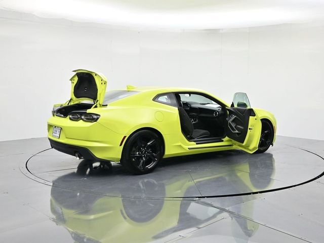 Used 2021 Chevrolet Camaro LT w/ RS Package image 46