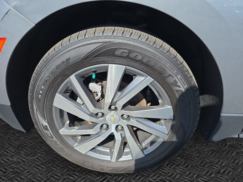 Used 2023 Chevrolet Equinox LT FWD image 11