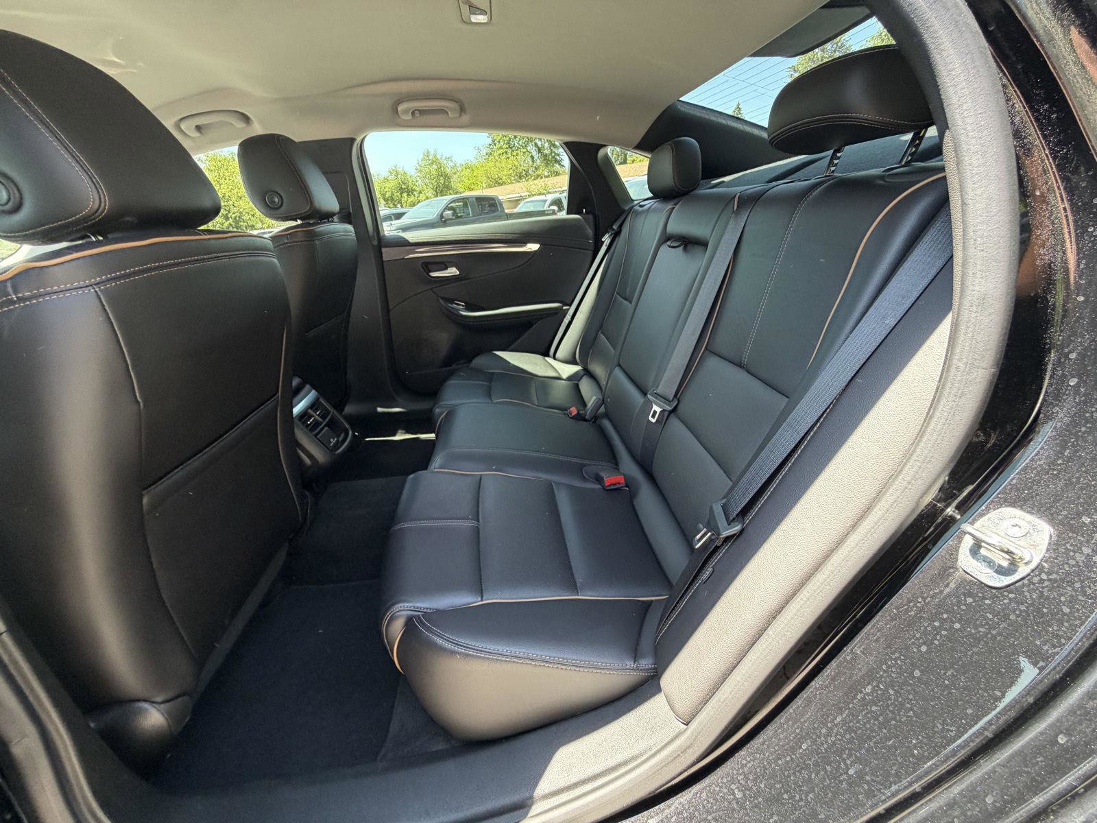 Used 2016 Chevrolet Impala LTZ w/ Enhanced Convenience Package FWD image 28