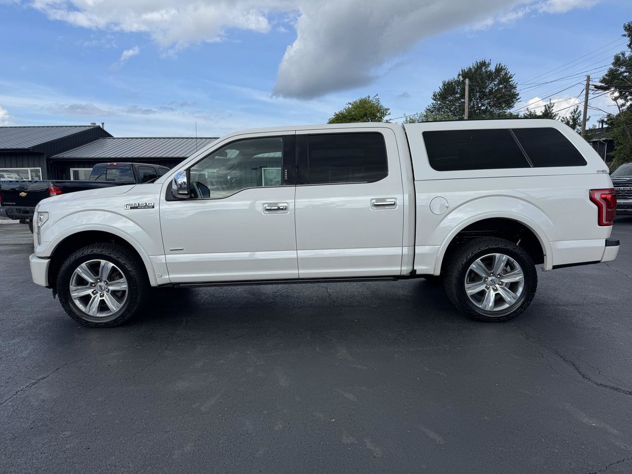 Used 2016 Ford F150 Platinum w/ Equipment Group 701A Luxury AWD/4WD image 2