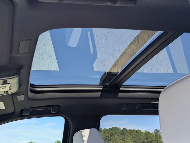 New 2026 Chevrolet Suburban Premier image 13