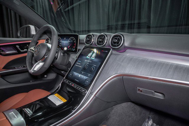 New 2026 Mercedes-Benz C 300 4MATIC Sedan image 15