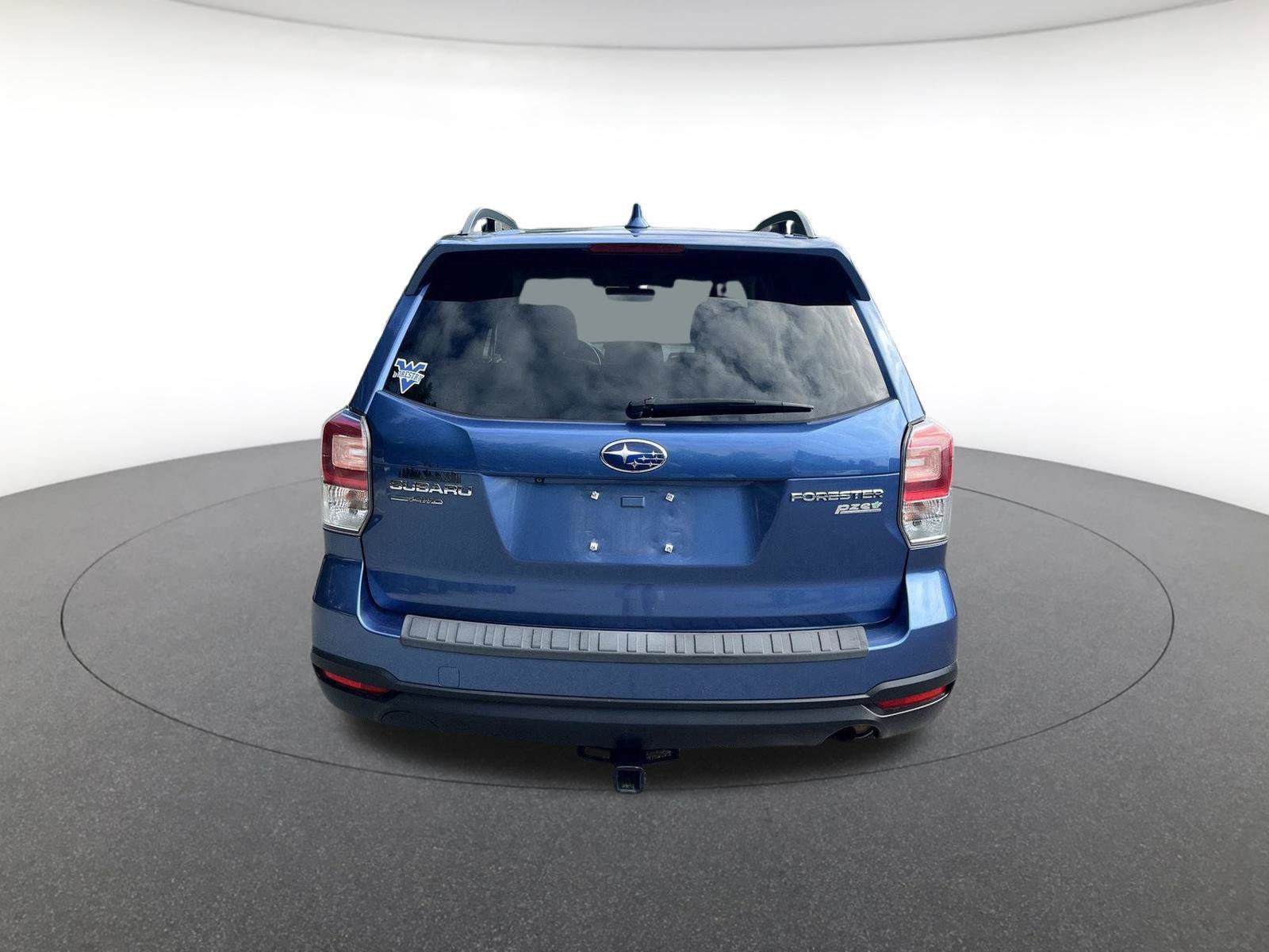 Used 2017 Subaru Forester 2.5i Premium AWD/4WD image 4