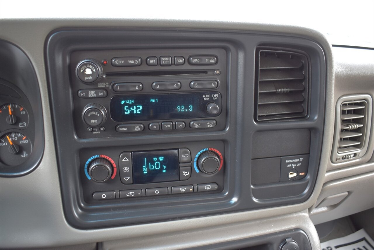 Used 2005 Chevrolet Silverado 2500 LT w/ Heavy-Duty Power Package AWD/4WD image 21