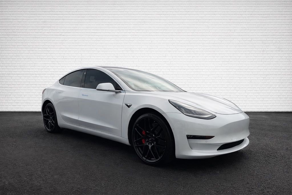 Used 2019 Tesla Model 3 Performance image 3