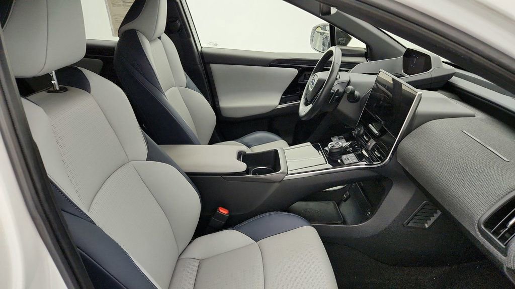 Used 2023 Subaru Solterra AWD image 23