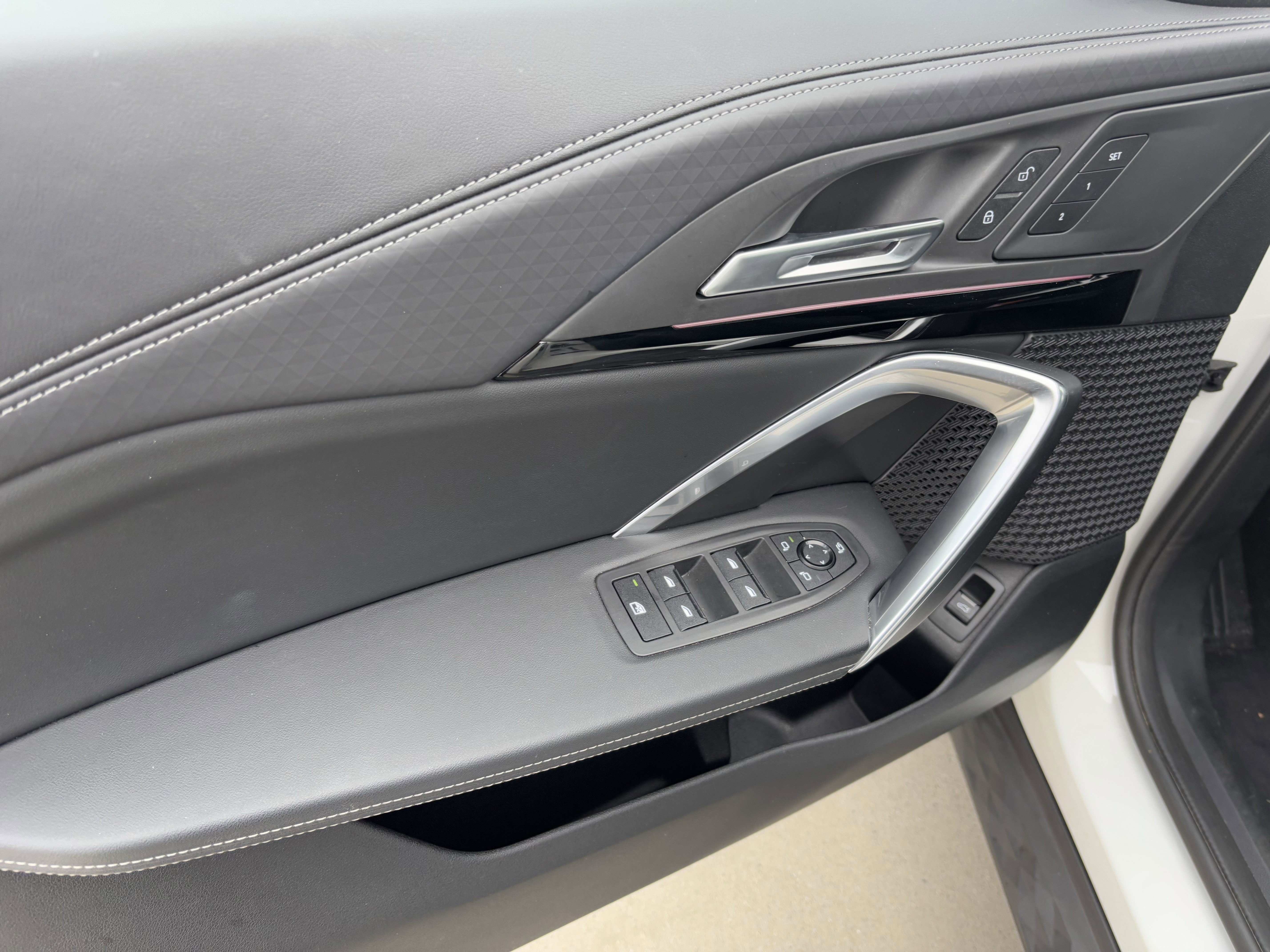 Certified 2025 BMW X2 xDrive28i image 14