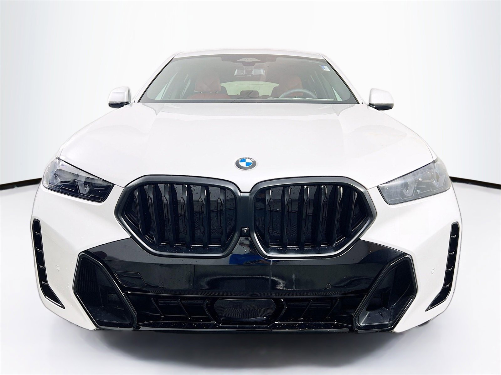 New 2026 BMW X6 xDrive40i w/ Climate Comfort Package image 2