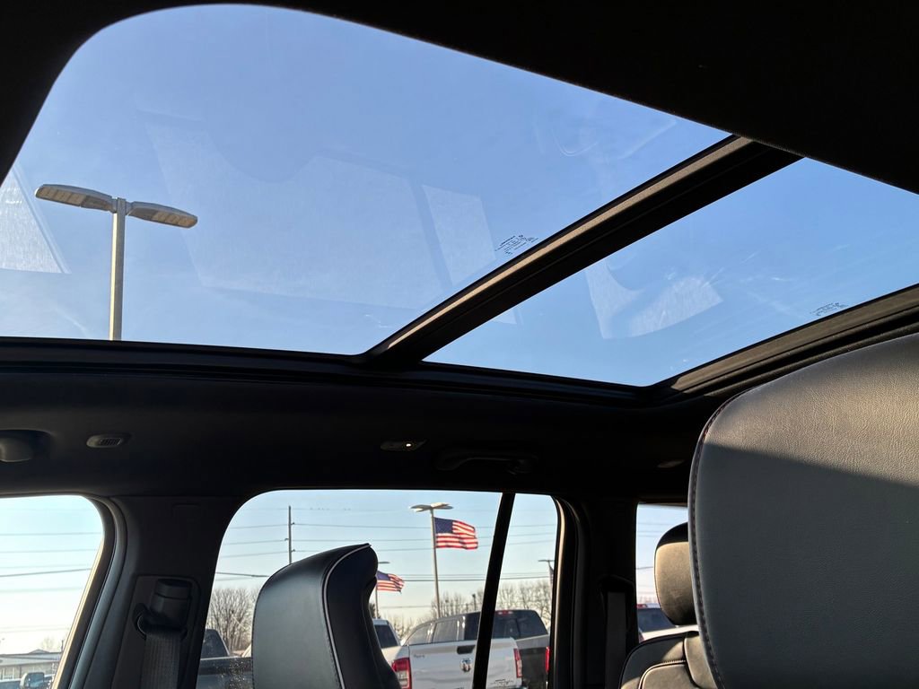 Used 2025 Jeep Grand Cherokee Summit image 18