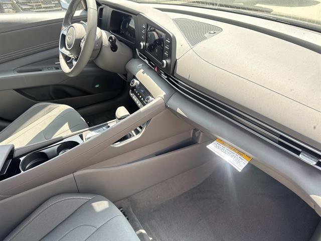 New 2026 Hyundai Elantra SEL Sport FWD image 26