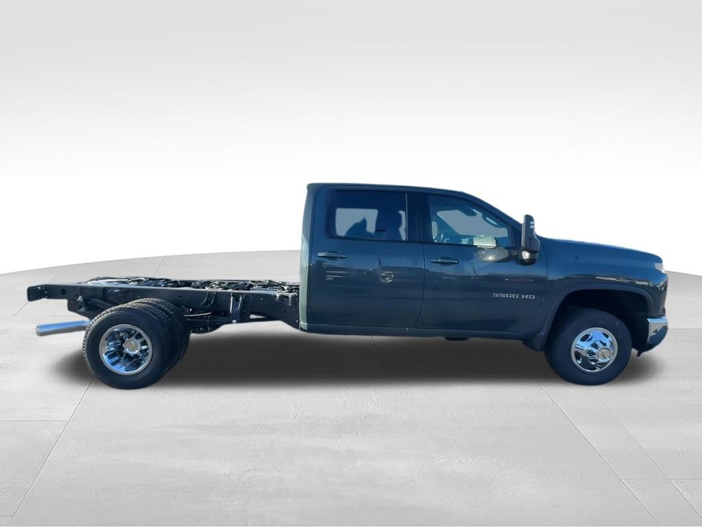 New 2026 Chevrolet Silverado 3500 LT w/ Convenience Package AWD/4WD image 9